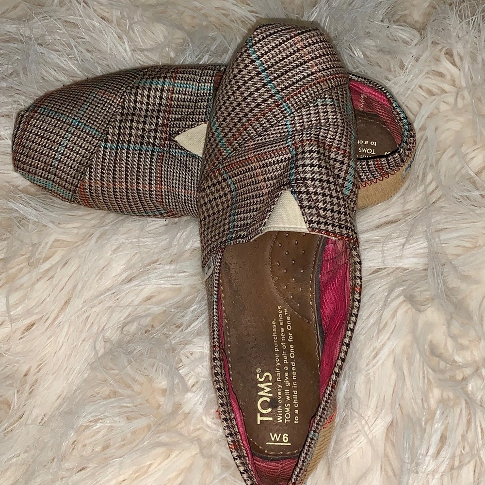 Toms